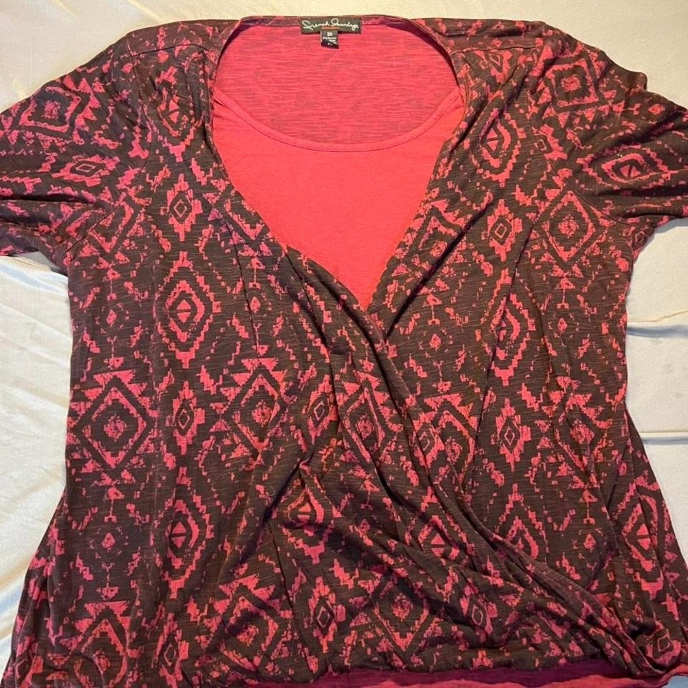 French Laundry Woman Top 2X Red Black Geometric Tribal Print Faux Wrap Surplice